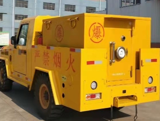 安源凯龙爆破器材运输车：保障爆破任务的安全运行