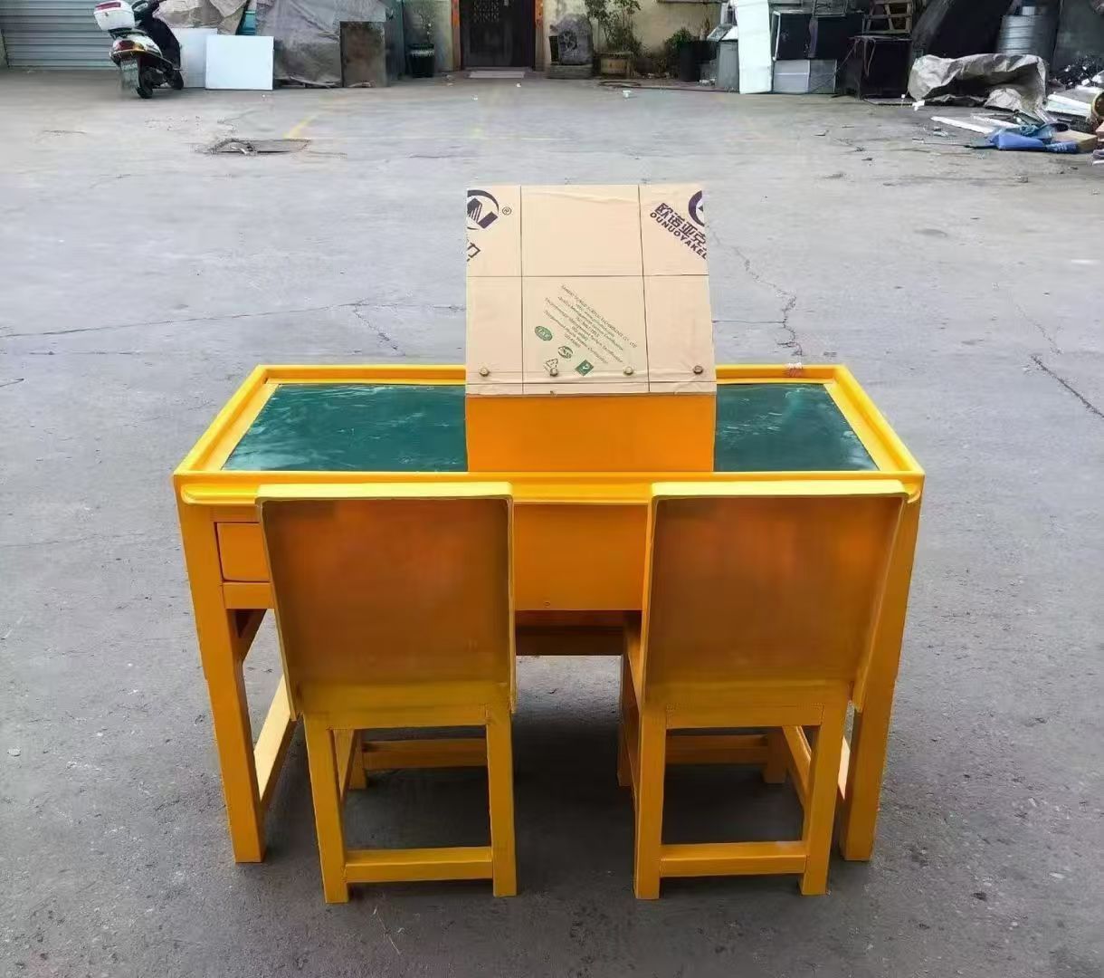 安源防静电导通桌井下煤矿火工品发放桌：危险品流转的安全守护者